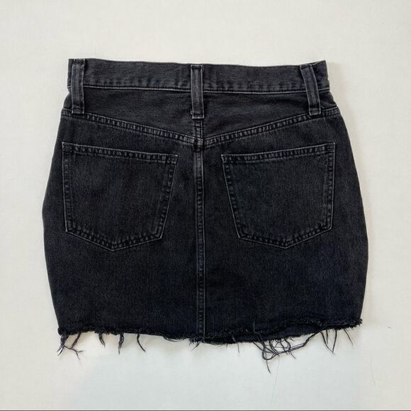 Madewell Rigid Denim A-Line Mini Skirt in Lunar Wash: Button-Front Edition 26 - Picture 6 of 6